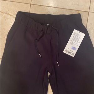 Lululemon On the Fly 7/8 Woven Pant